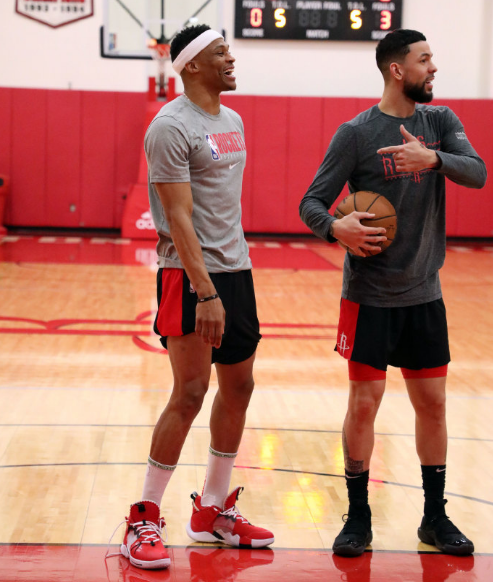 一垒线反弹 一垒线反弹