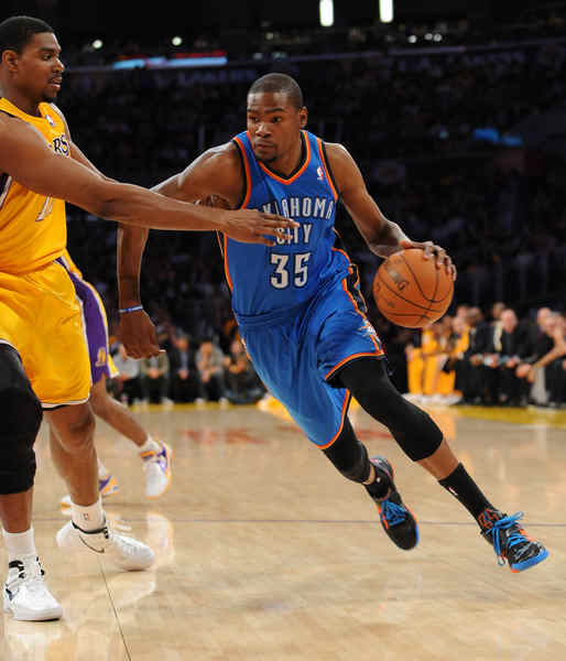 在防守端优 在防守端优