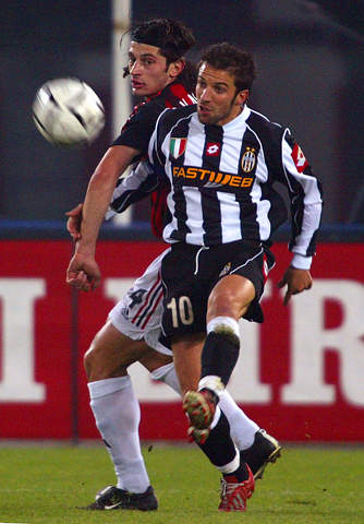 曼联通过左 曼联通过左